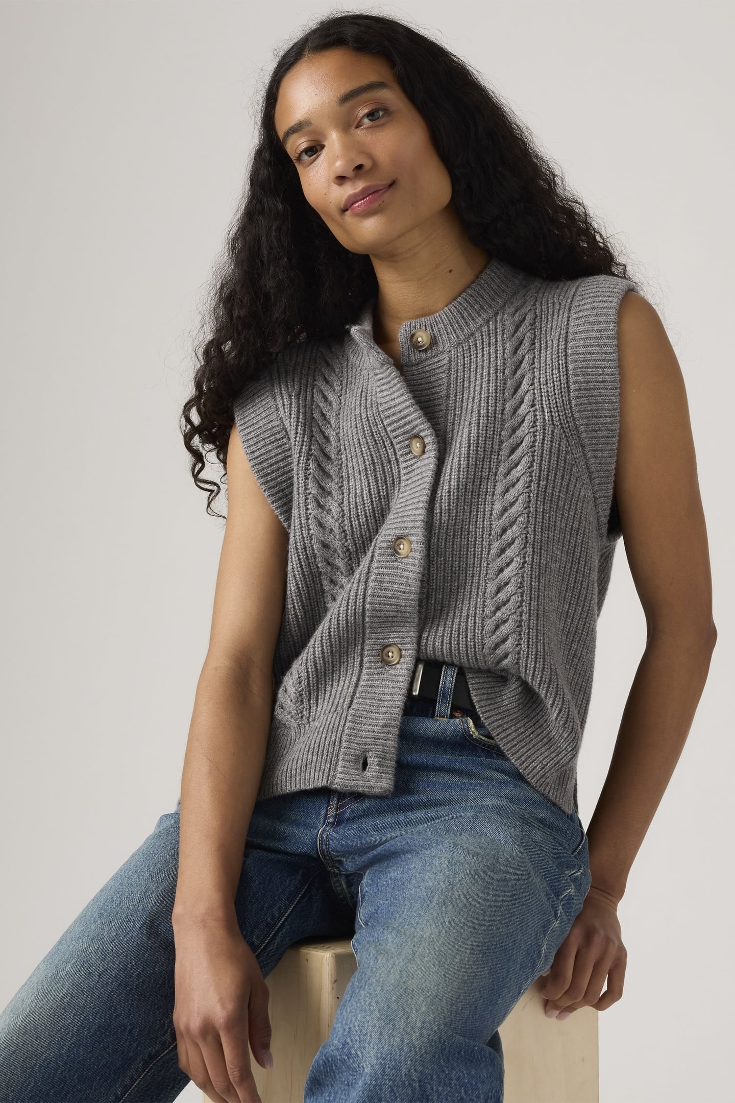 INES CABLE SWEATER VEST GREY 3