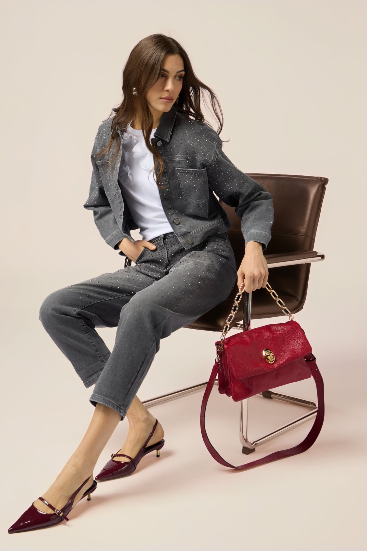 REGULAR JEANS WITH RHINESTONE APPLICATIONS GREY 5