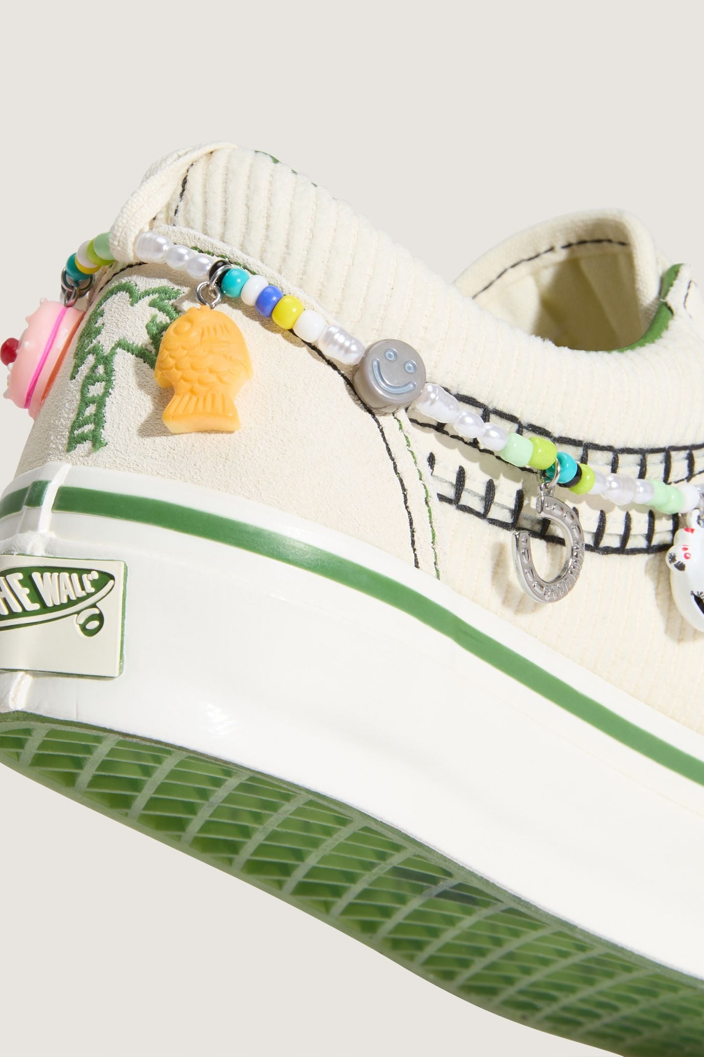 LX OLD SKOOL CHARMS CREAM 8