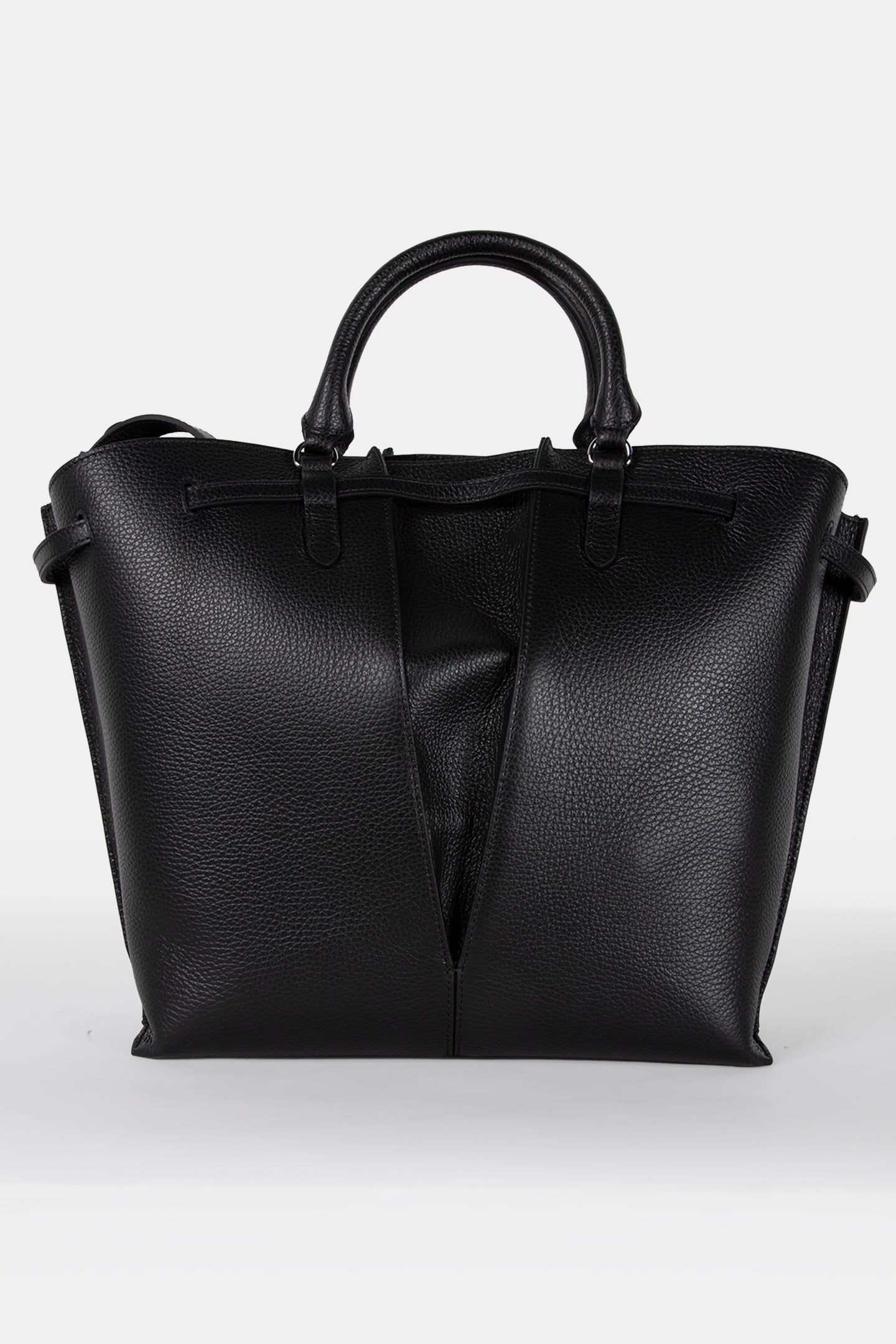 MEDIUM TOTE BAG IN BLACK 4