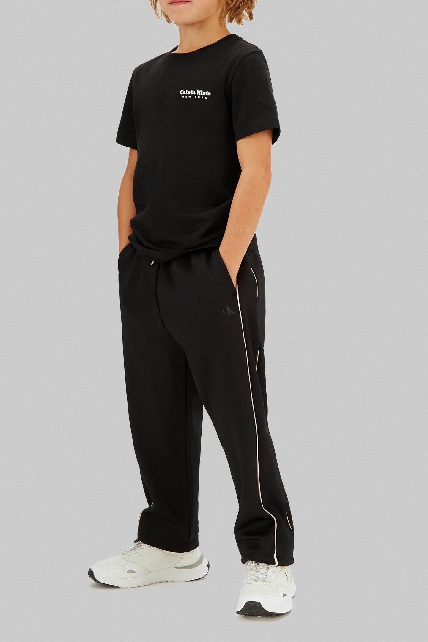 BOYS MINIMAL LOGO S/S T-SHIRT CK BLACK 2