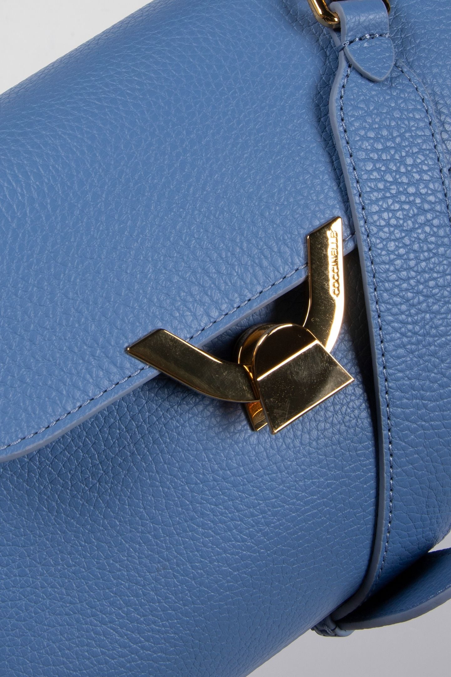 LEATHER SMALL HANDBAG IN BLUE 5
