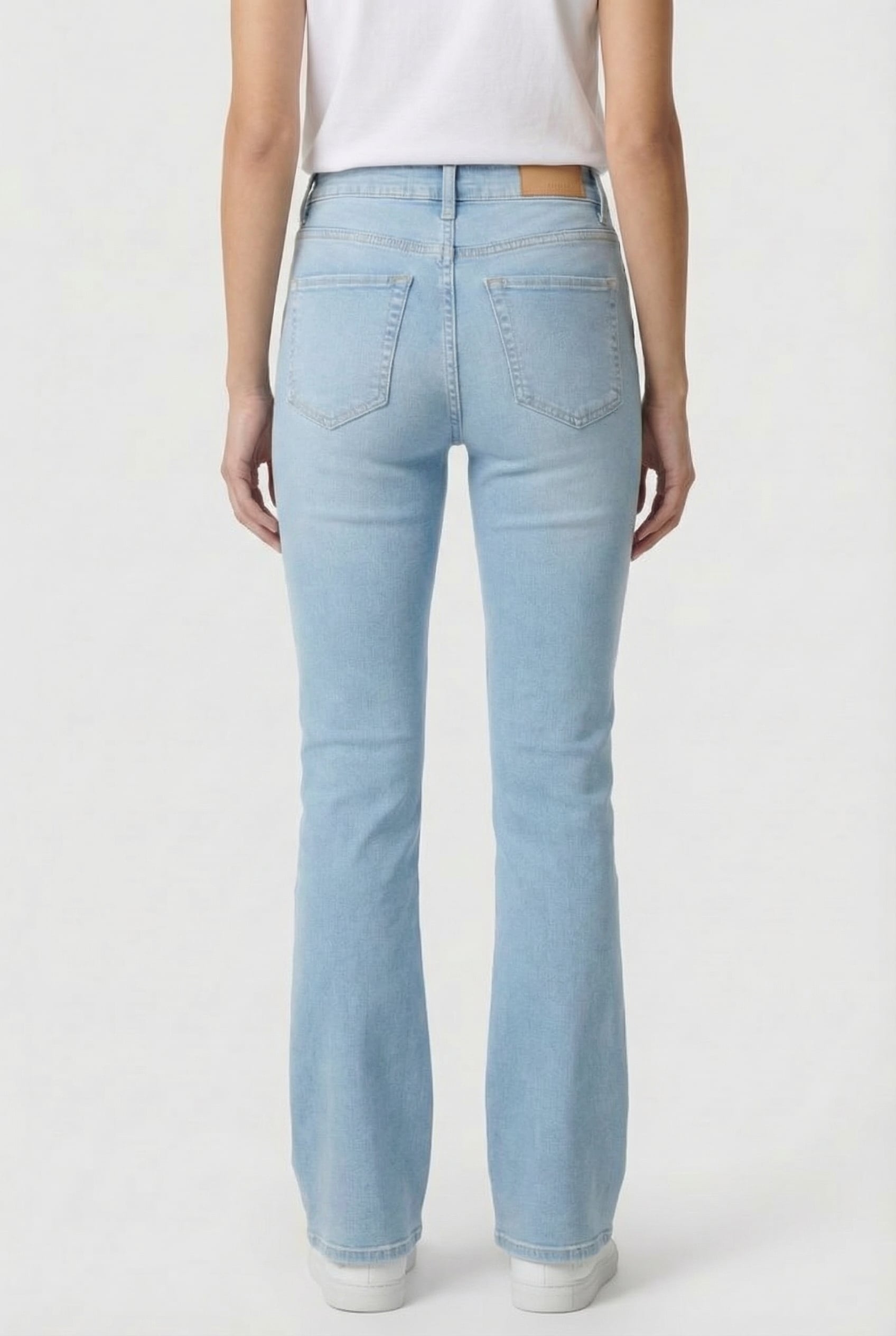 FAYE JEANS LIGHT BLUE STONE 2