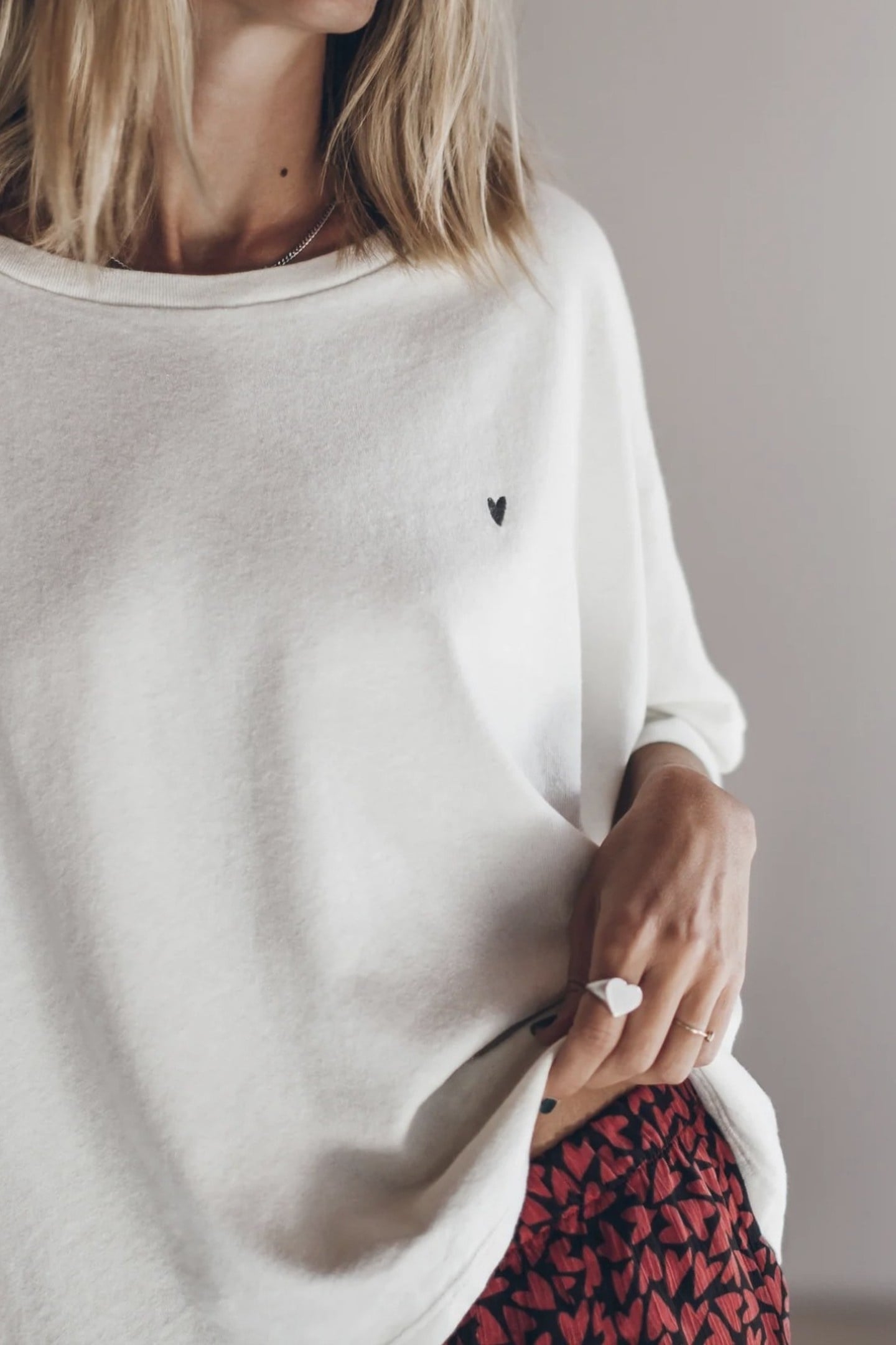 THE WHITE HEART LOOSE T-SHIRT WHITE 2
