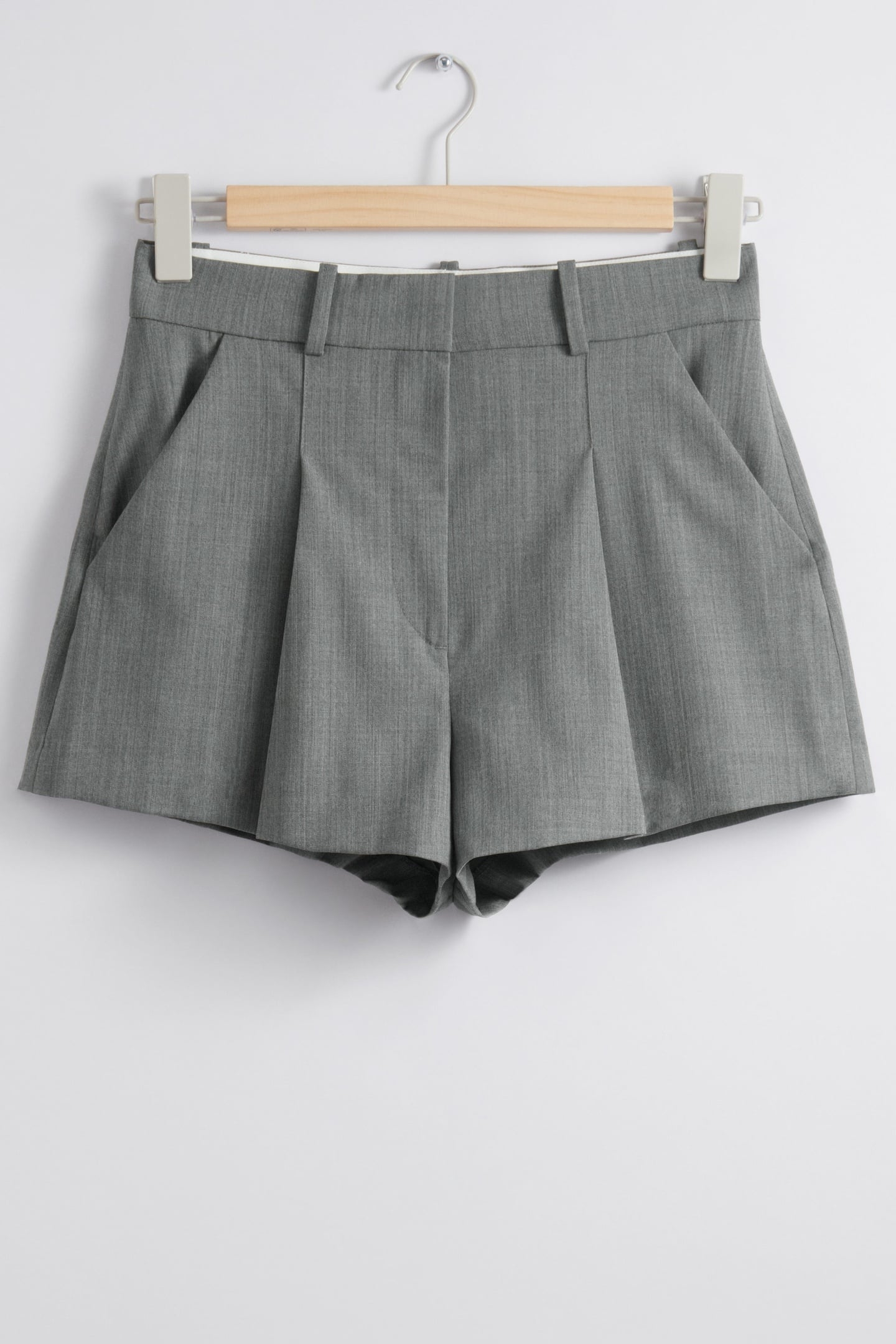 LOLO SHORTS GREY 3