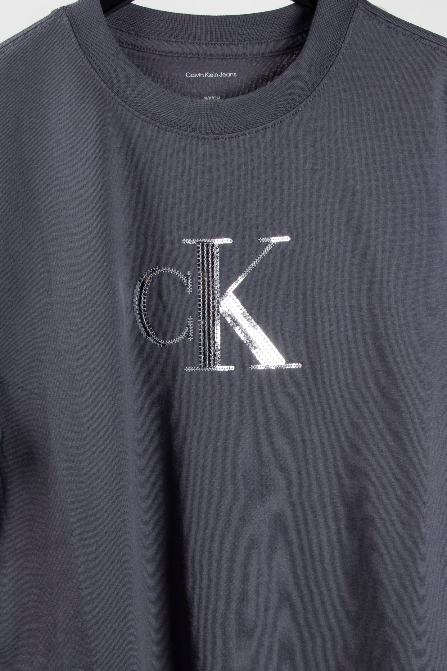 SS SEQUIN GRAPHIC TEE COAL 4