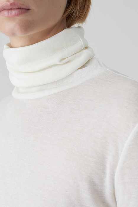 SLIM TURTLENECK IVORY 4
