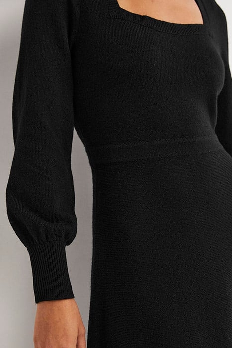 SQUARE NECK KNITTED DRESS BLK 4