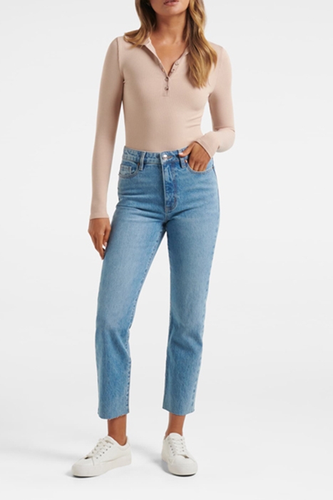 ALECIA HOURGLASS SLIM JEAN MID BLUE 3