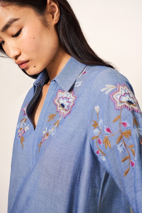 SAVANNAH EMBROIDERED TUNIC CHAMB BLUE 4