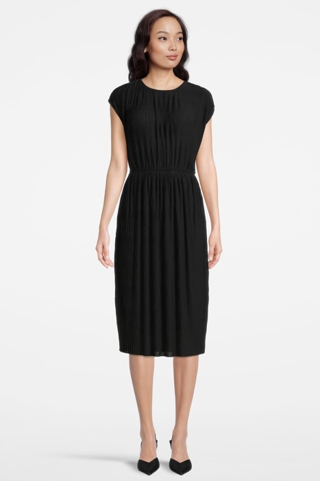 WAVE PLISSÉ DRESS BLACK 1