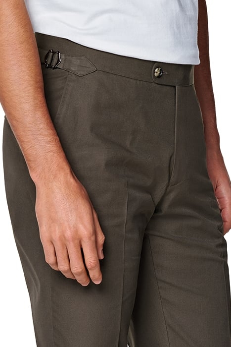 MID BROWN HAVANA SUIT 8