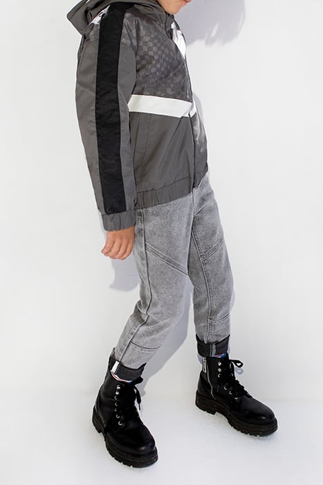BOYS’ GREY WINDCHEATER WITH CHECKERBOARD LINING 3