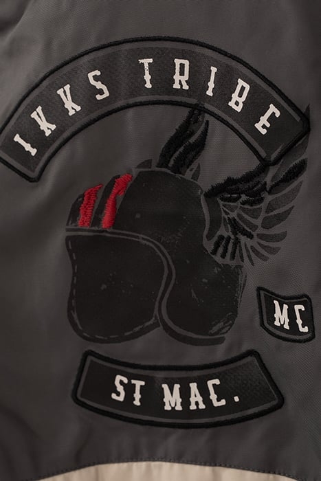 BOYS’ BEIGE, BLUE AND GREY PATCHED JACKET 8