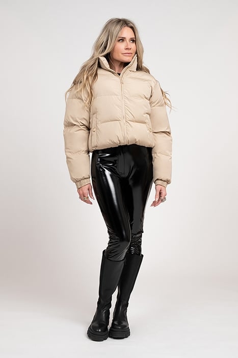 HESTER PUFFER HUMMUS 1