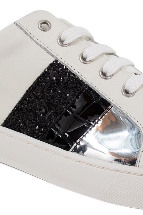 WHITE LOW-TOP TRAINERS WITH BLACK DETAILS 7