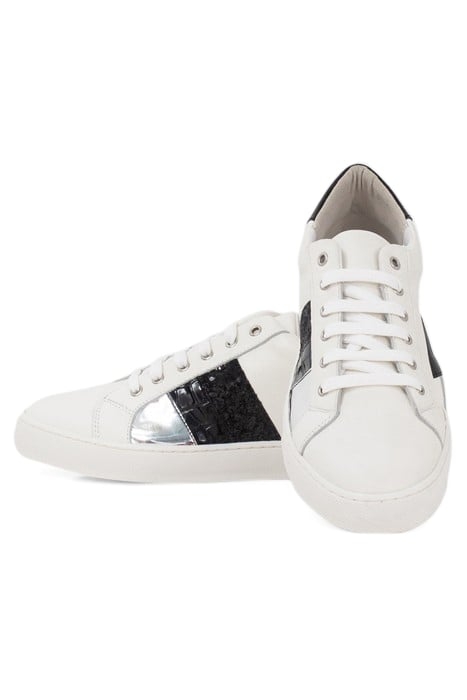 WHITE LOW-TOP TRAINERS WITH BLACK DETAILS 5