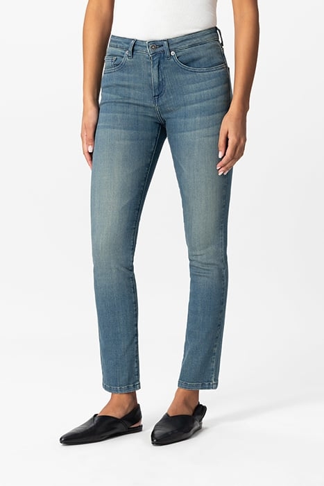 FAYE STRAIGHT - MEDIUM FADE 1