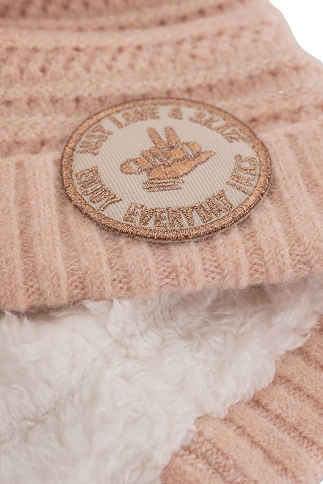 GIRLS’ PINK DECORATIVE LUREX KNIT BEANIE WITH BRONZE BADGE P 5