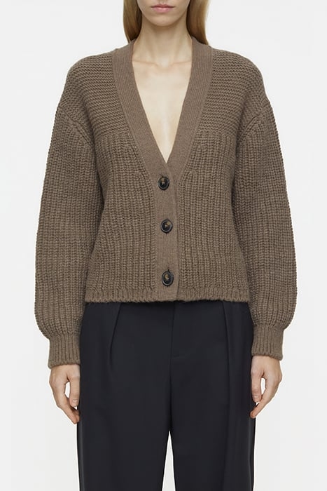 V CARDIGAN LONG SLEEVE OLD PINE 1