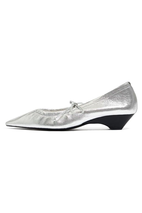 SILVER LEATHER COURT SHOE 1