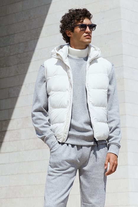 COLT | TECH PUFFER VEST POWDER WHITE 1