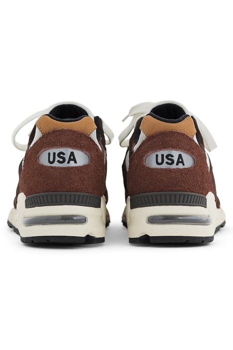M990BB2 SNEAKERS IN BROWN 4