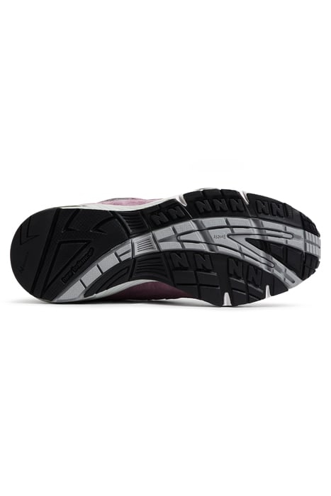 W991PGG SNEAKERS IN WISTFUL MAUVE 5