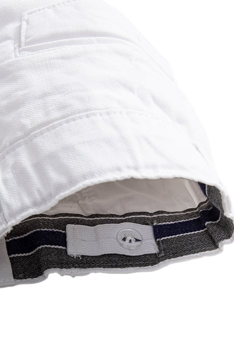 BOYS' WHITE BERMUDA SHORTS 6