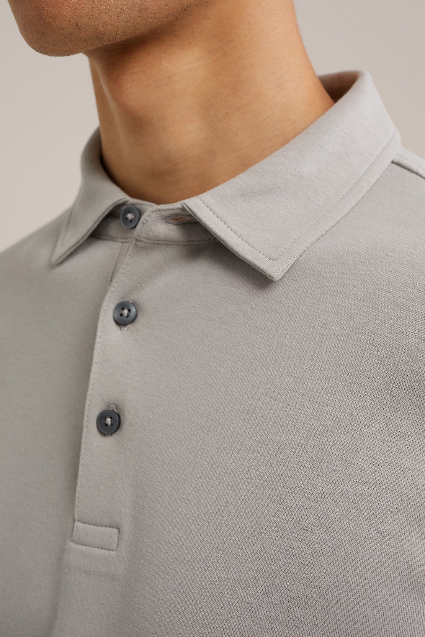 POLO LIGHT GREY 5