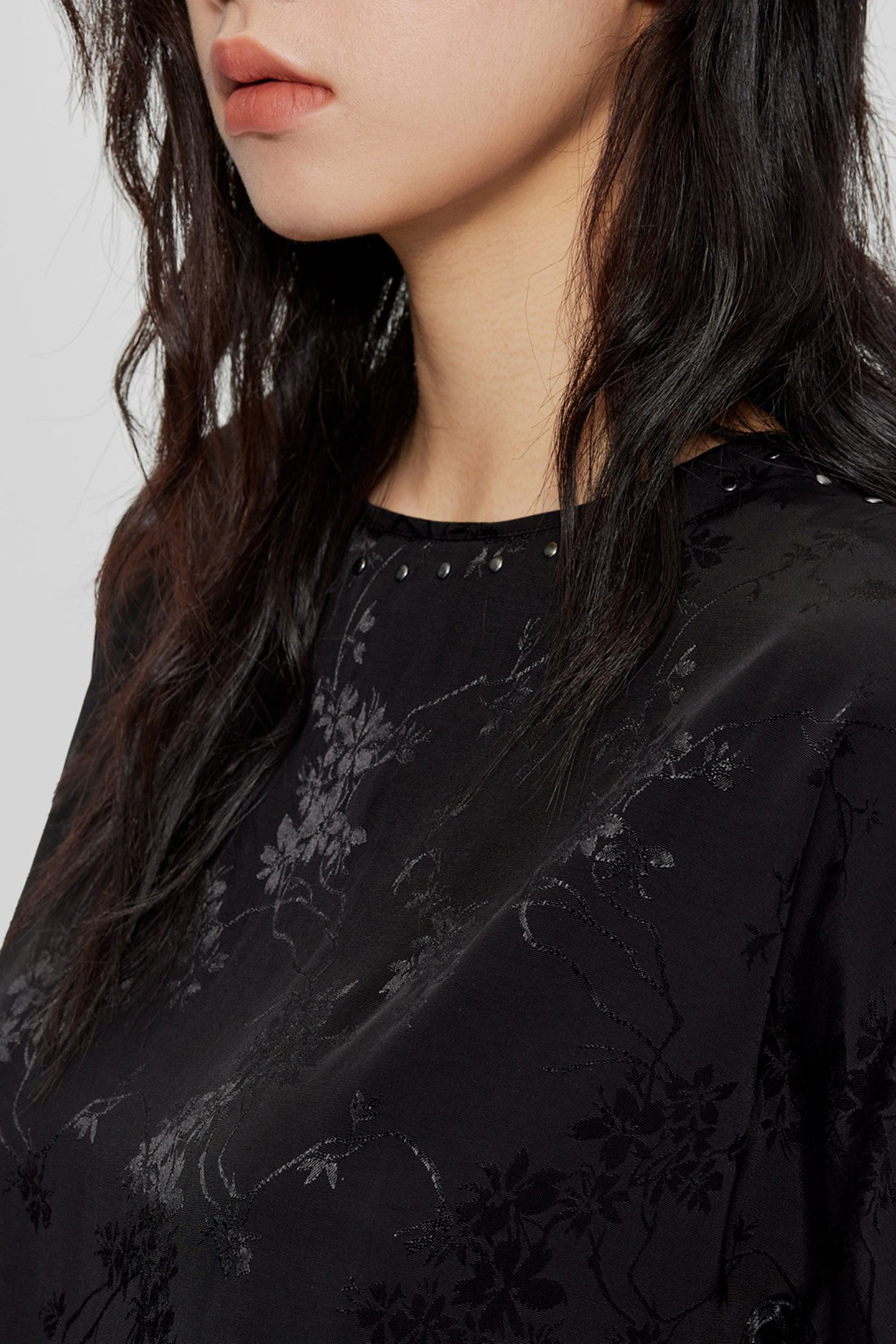 BLACK JACQUARD TOP WITH PLANT IMAGE AND STUDS 5