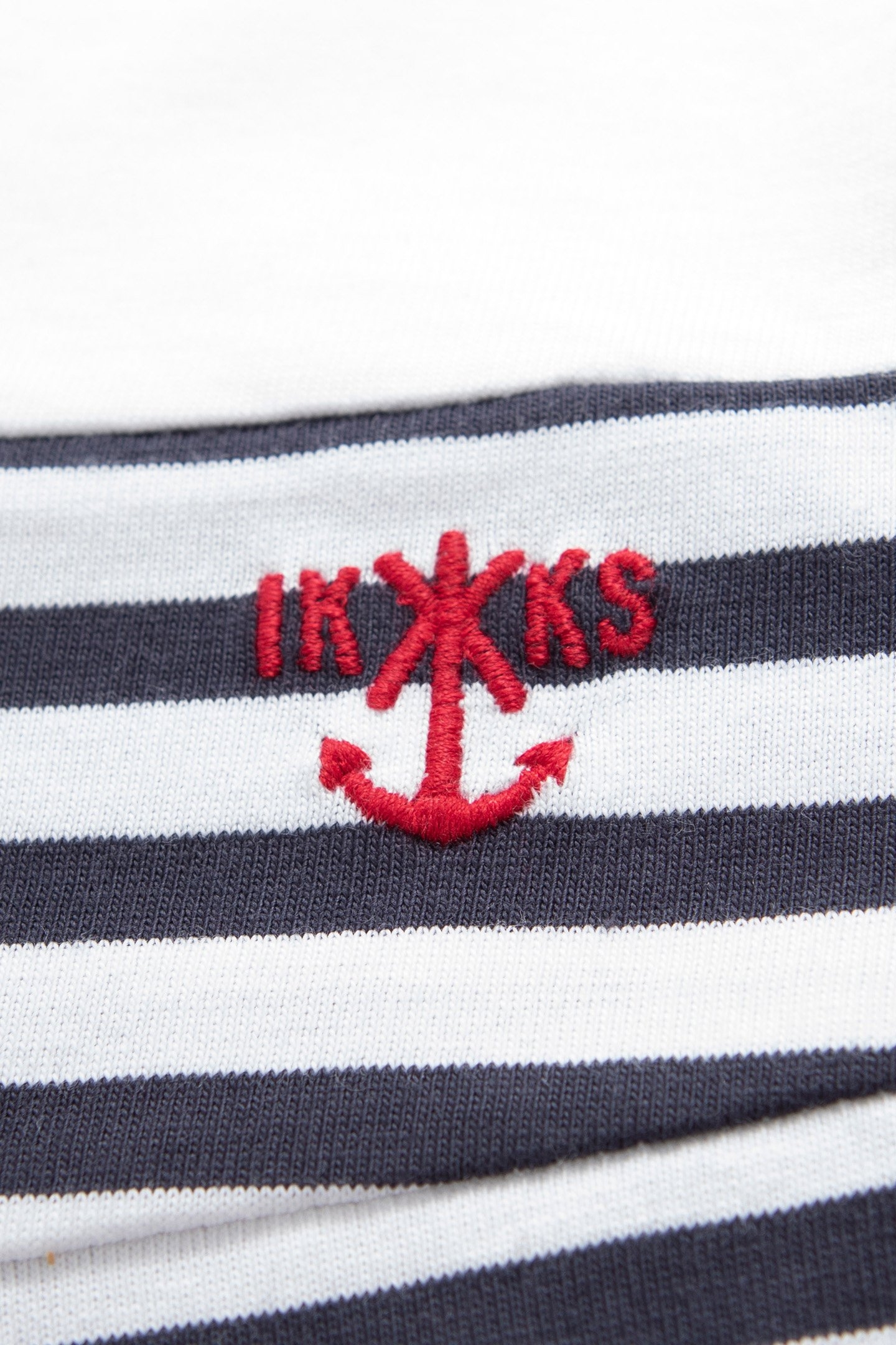 BOYS’ NAVY ORGANIC COTTON T-SHIRT, CUT-OUTS AND EMBROIDERY 6