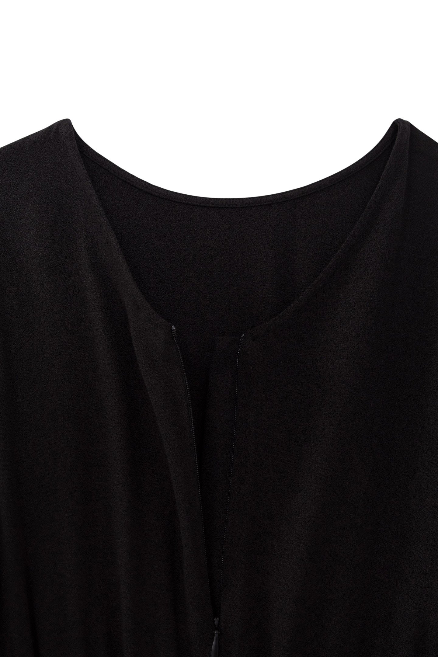 GIRLS’ BLACK DRESS WITH WIDE RUFFLED SLEEVES 4