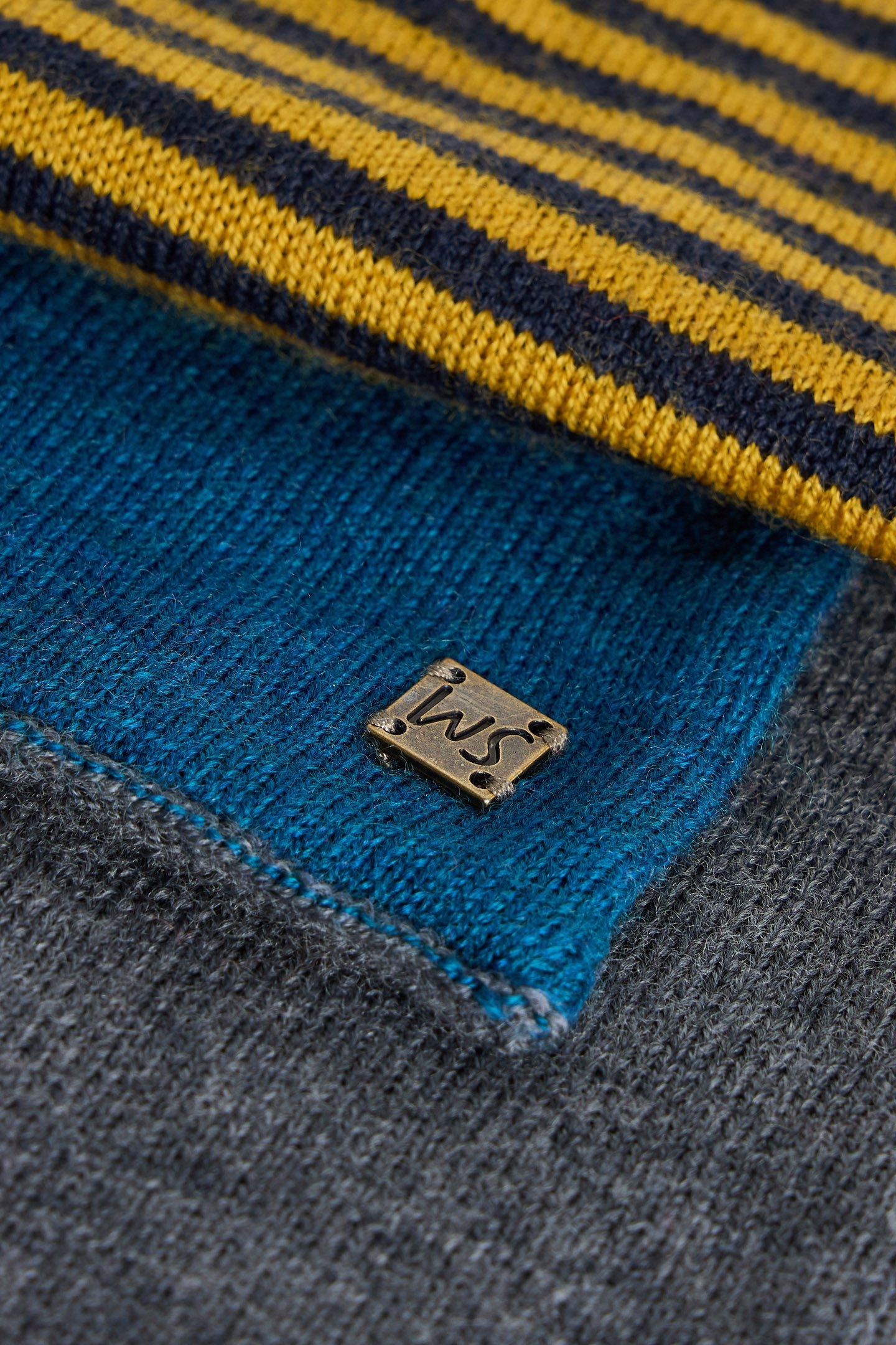 HOTCHPOTCH MERINO SCARF NAVY MULTI 3