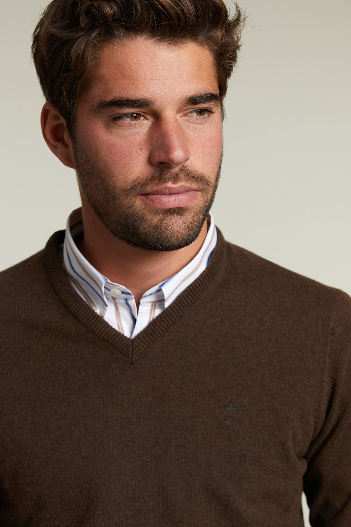 BASIC LAMBSWOOL V-NECK PULLOVER 4