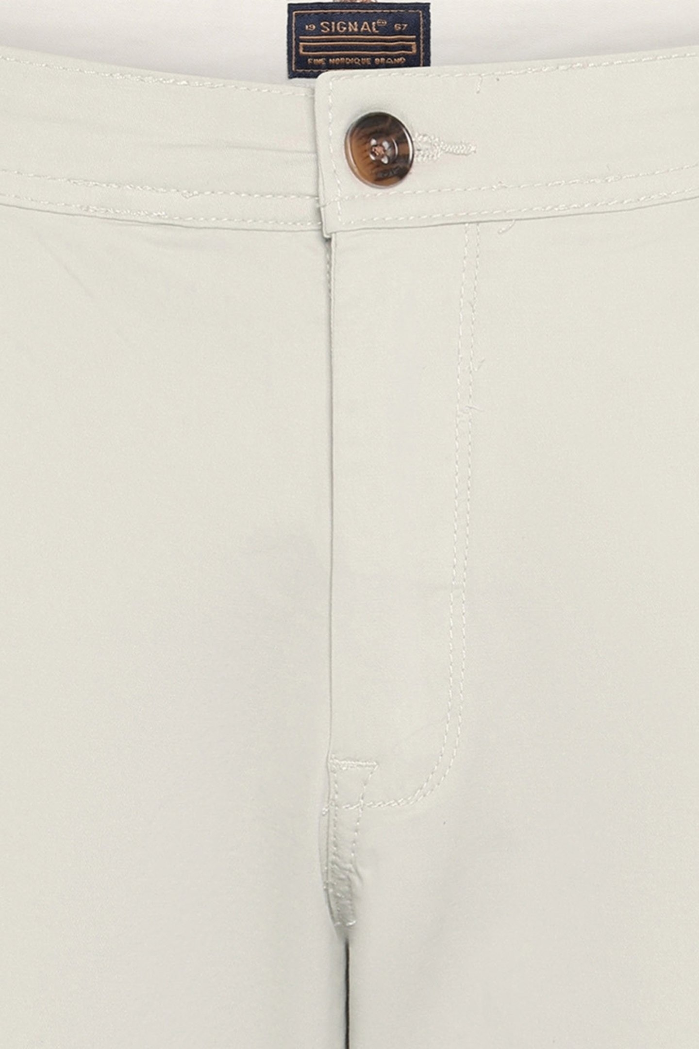 CLIFFSI CHINO SHORTS + CREAMY 3
