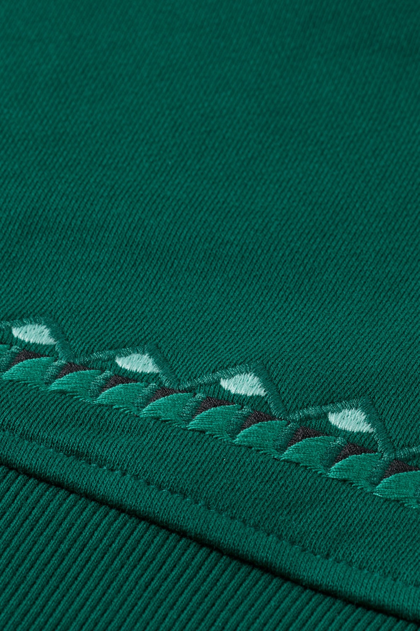 REFINED EMBROIDERY HOODIE WINGBACK GREEN 3