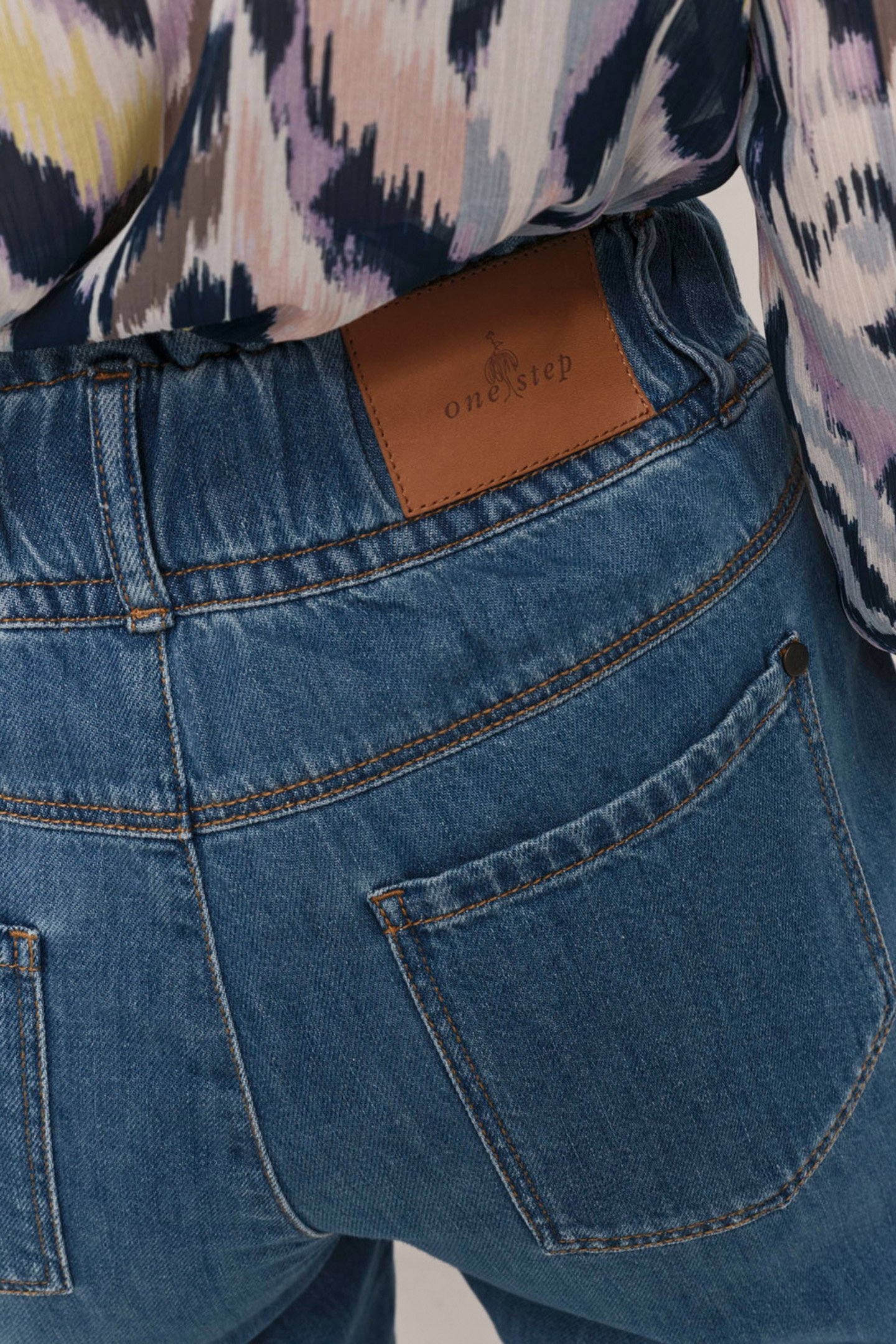 LE THYLANE - MEDIUM WASH CHINO JEANS 5