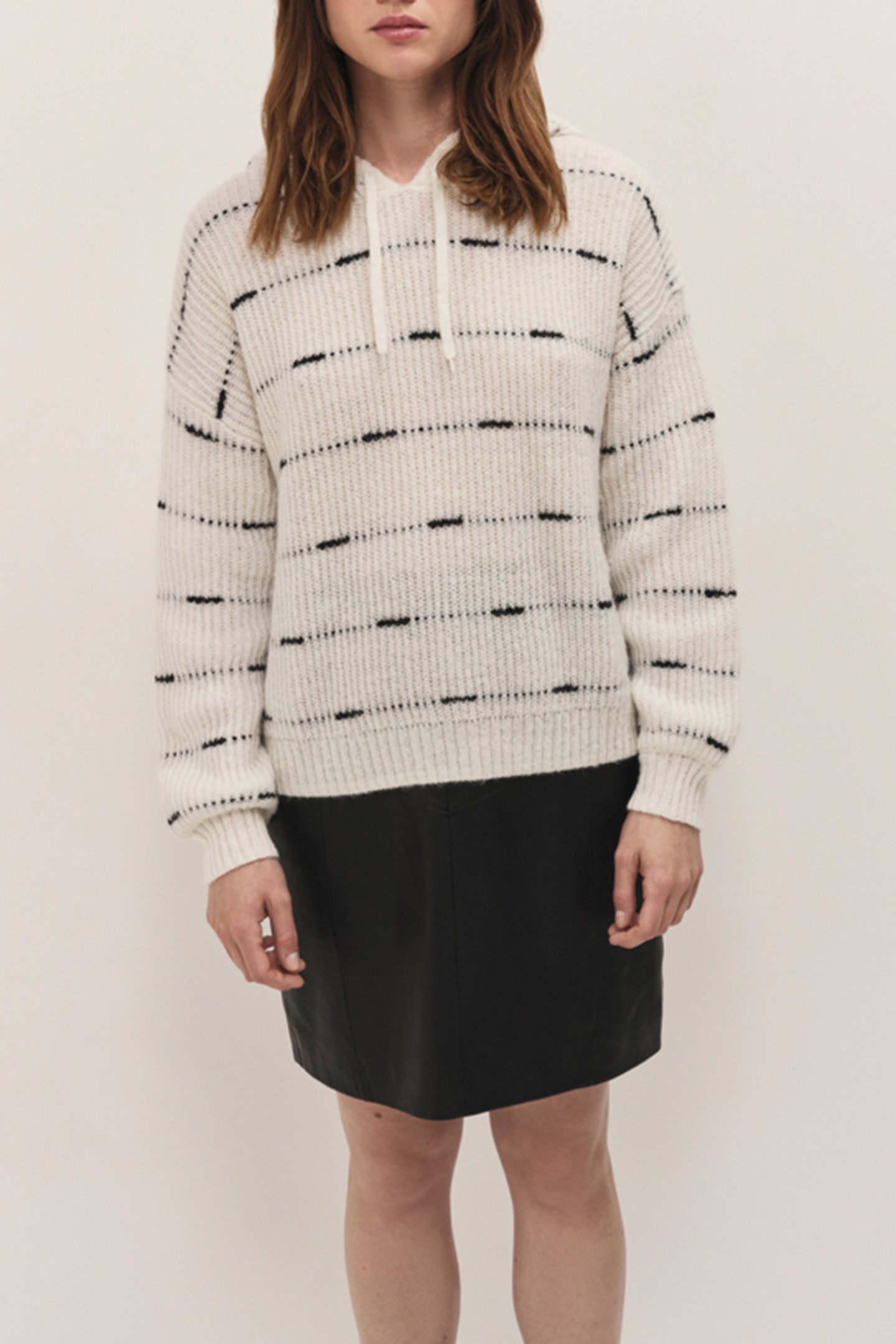 TWILL - IVORY KNITTED HOODIE WITH BLACK STRIPES 1