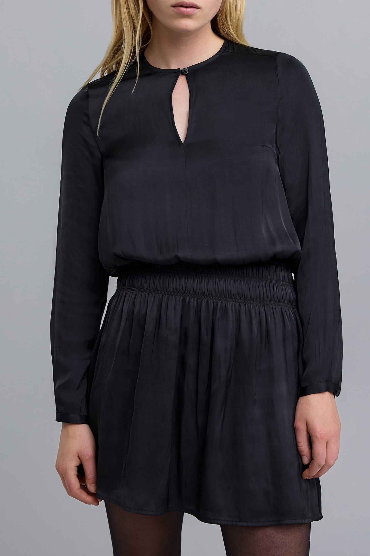 BLACK CRINKLED SMOCKED DRESS 1