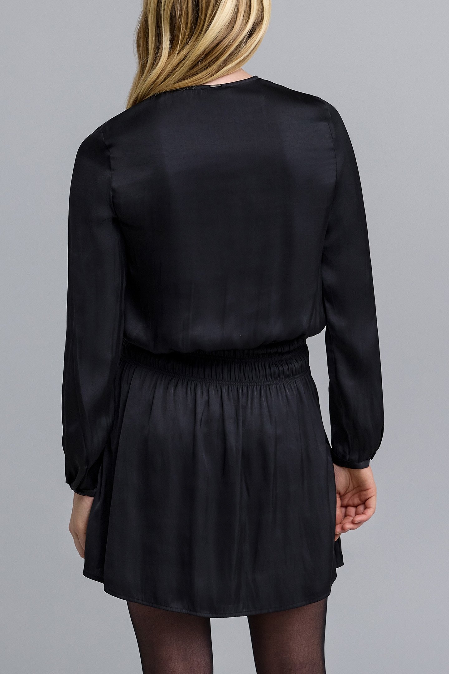 BLACK CRINKLED SMOCKED DRESS 2