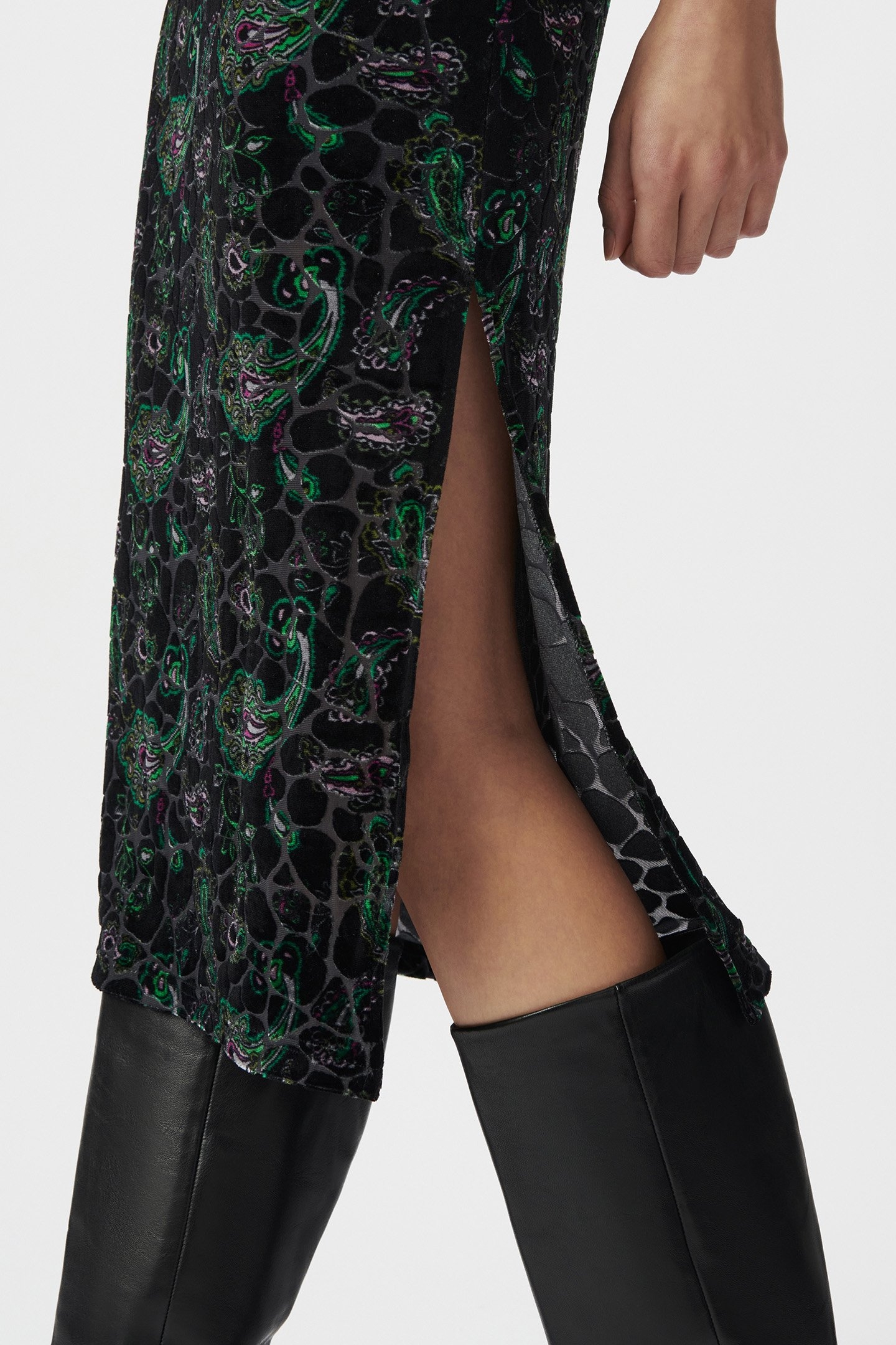 BLACK BAROQUE PAISLEY VELOUR DEVOURED DRESS 5