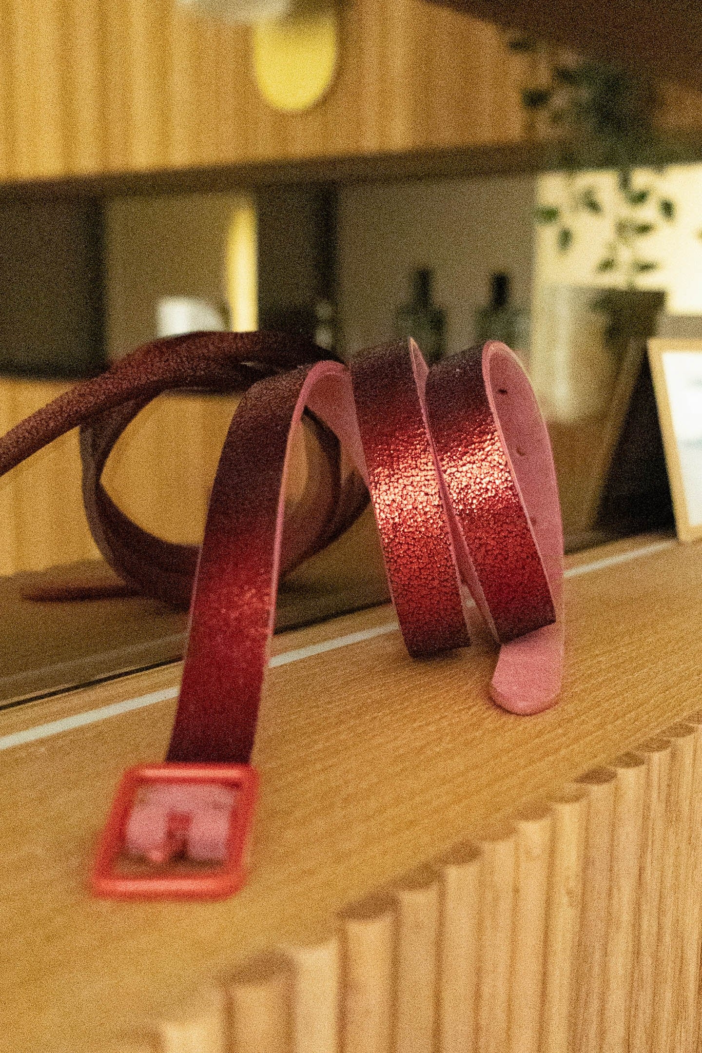 BUBBLE GUM/METALLIC RED REVERSIBLE BELT 8