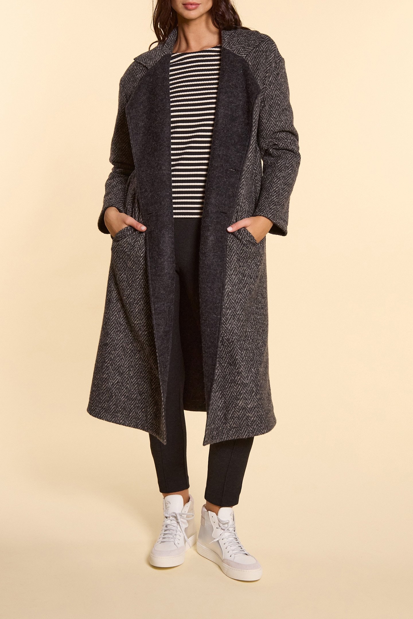 GREY/CHEVRON MOTIF REVERSIBLE COAT 1