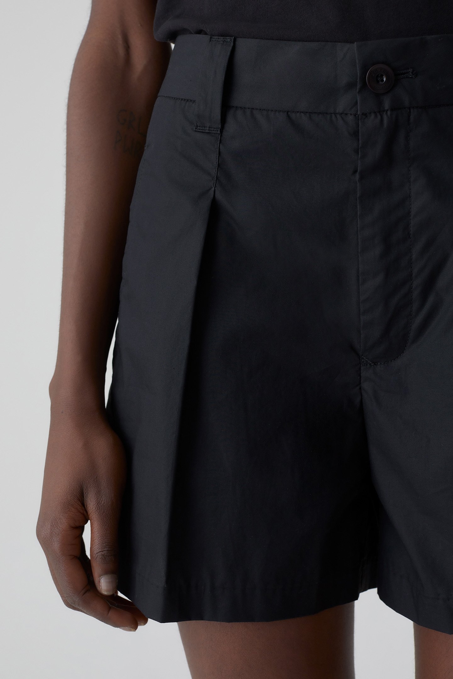 IDABEL SHORTS BLACK 6