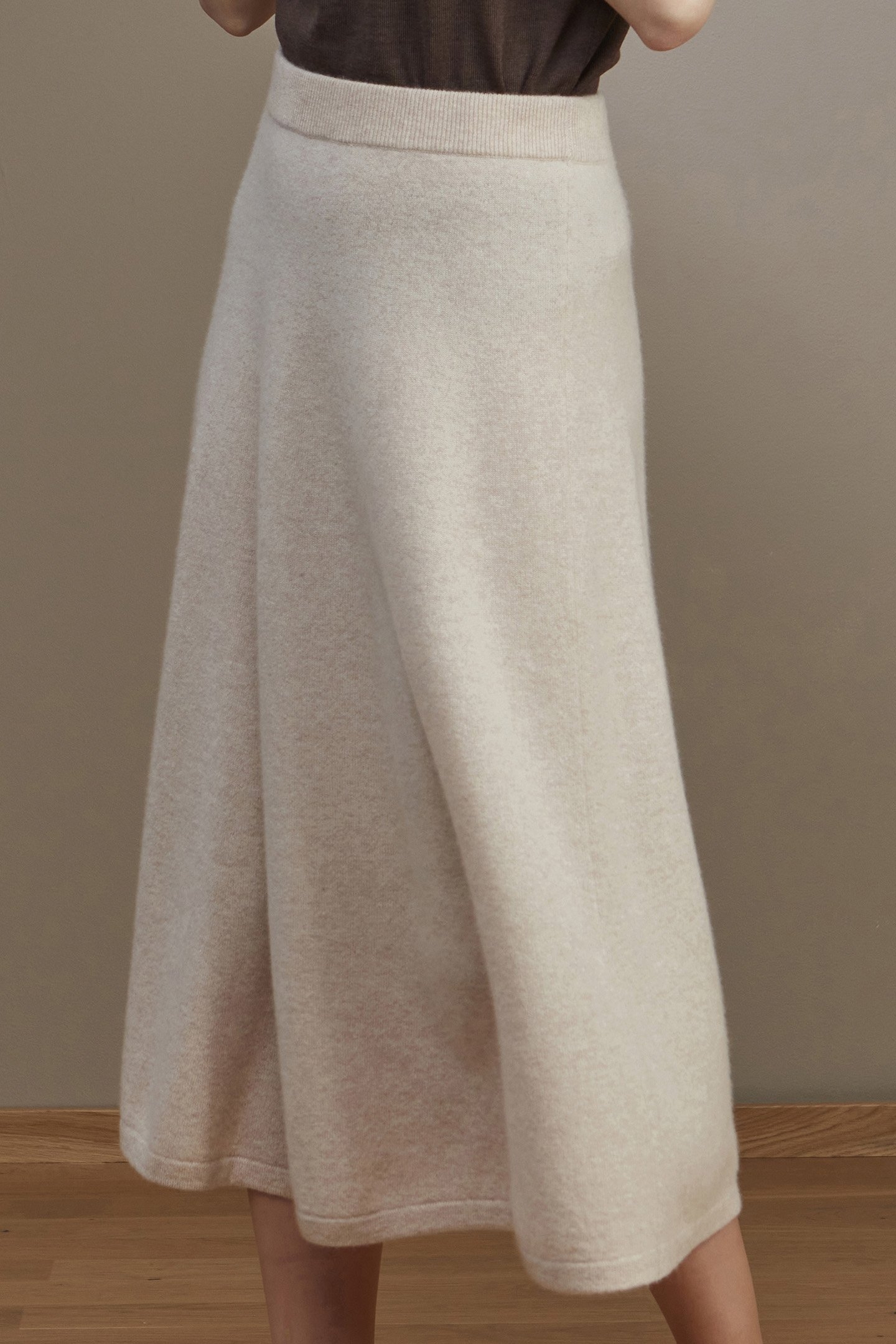 DRU KNIT SKIRT BEIGE 1