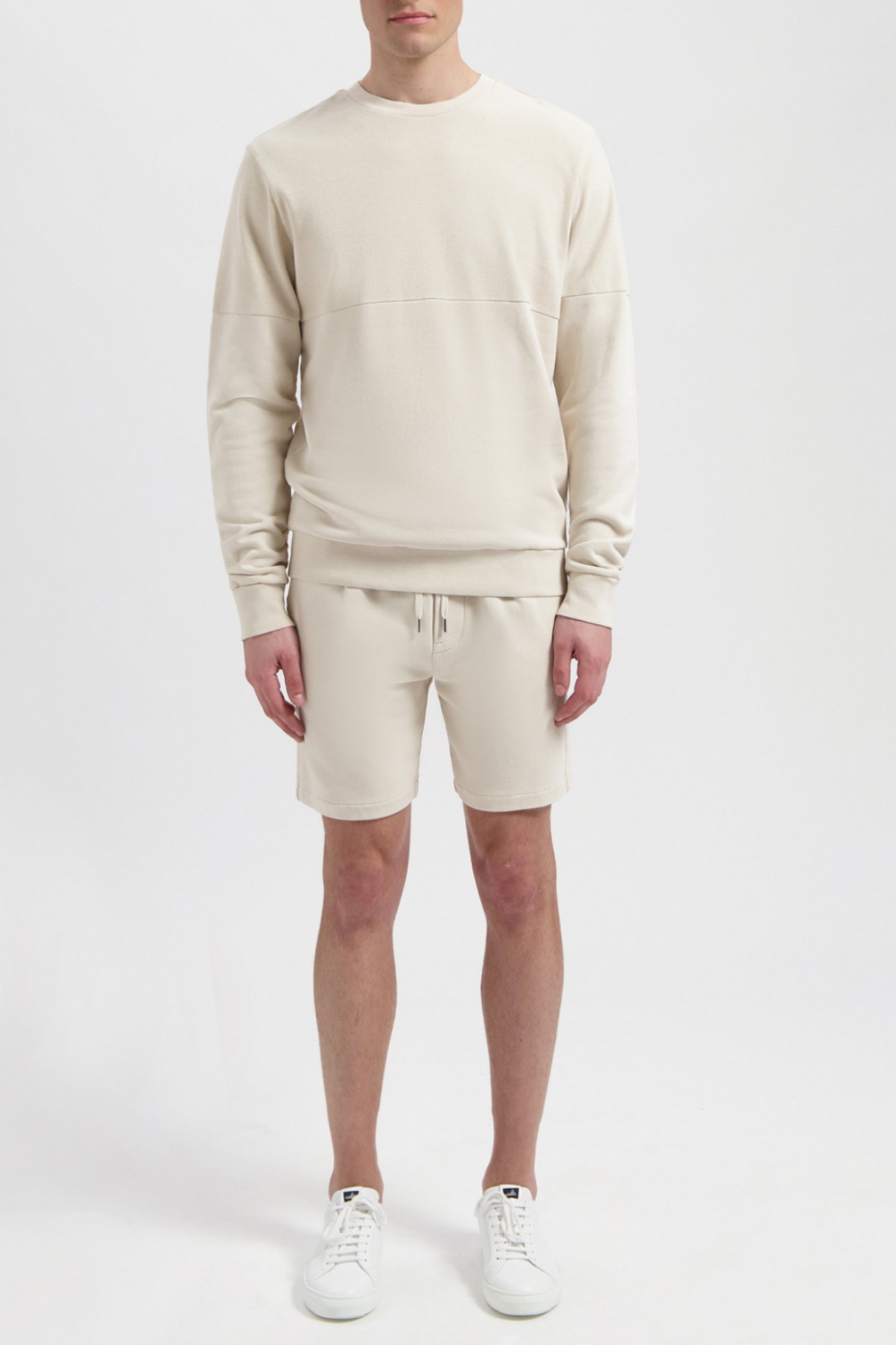 HAYDEN | JERSEY PLEATED SWEATSHORTS WHITE SAND 1