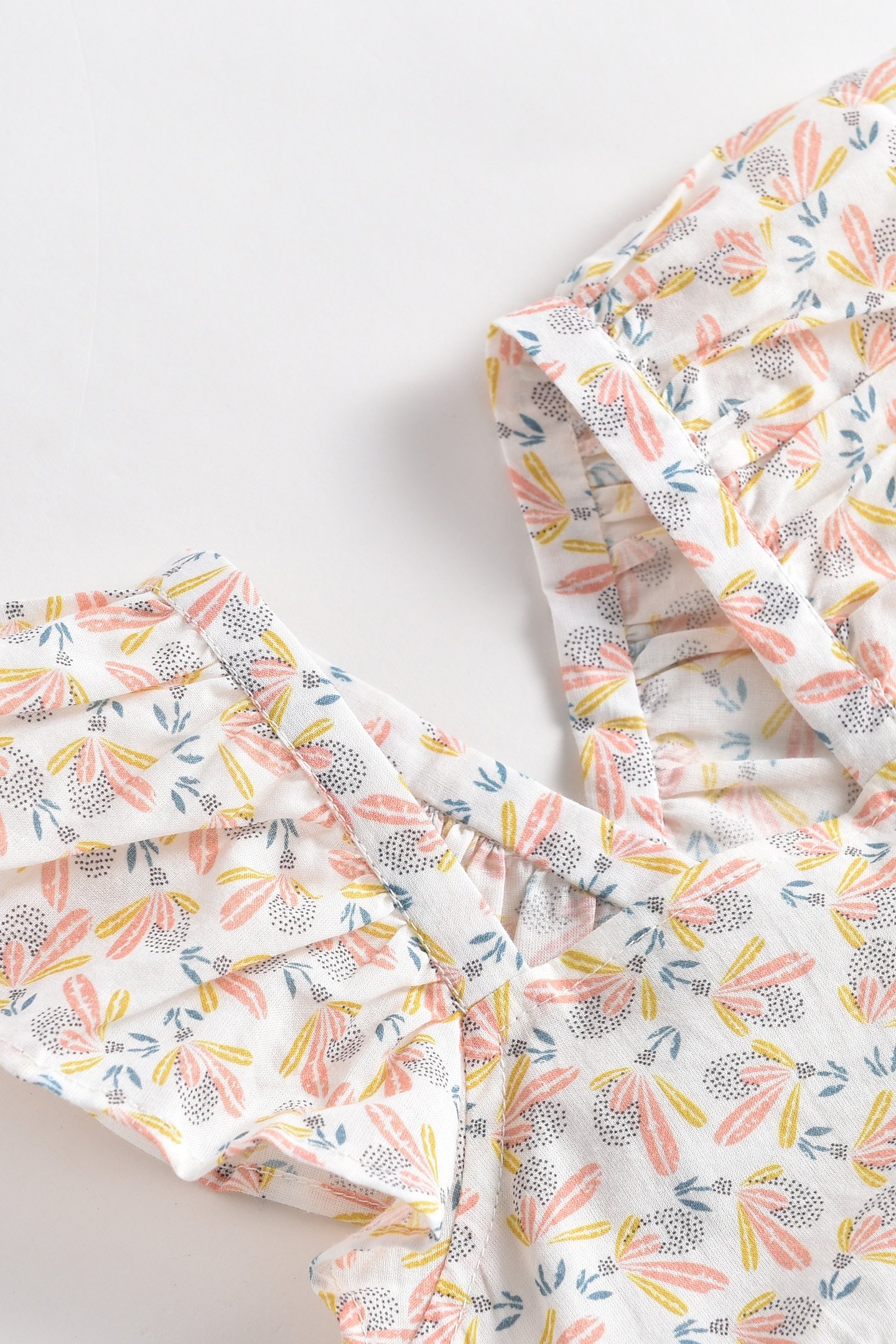 TOP AJEYA CREAM PETALS 6