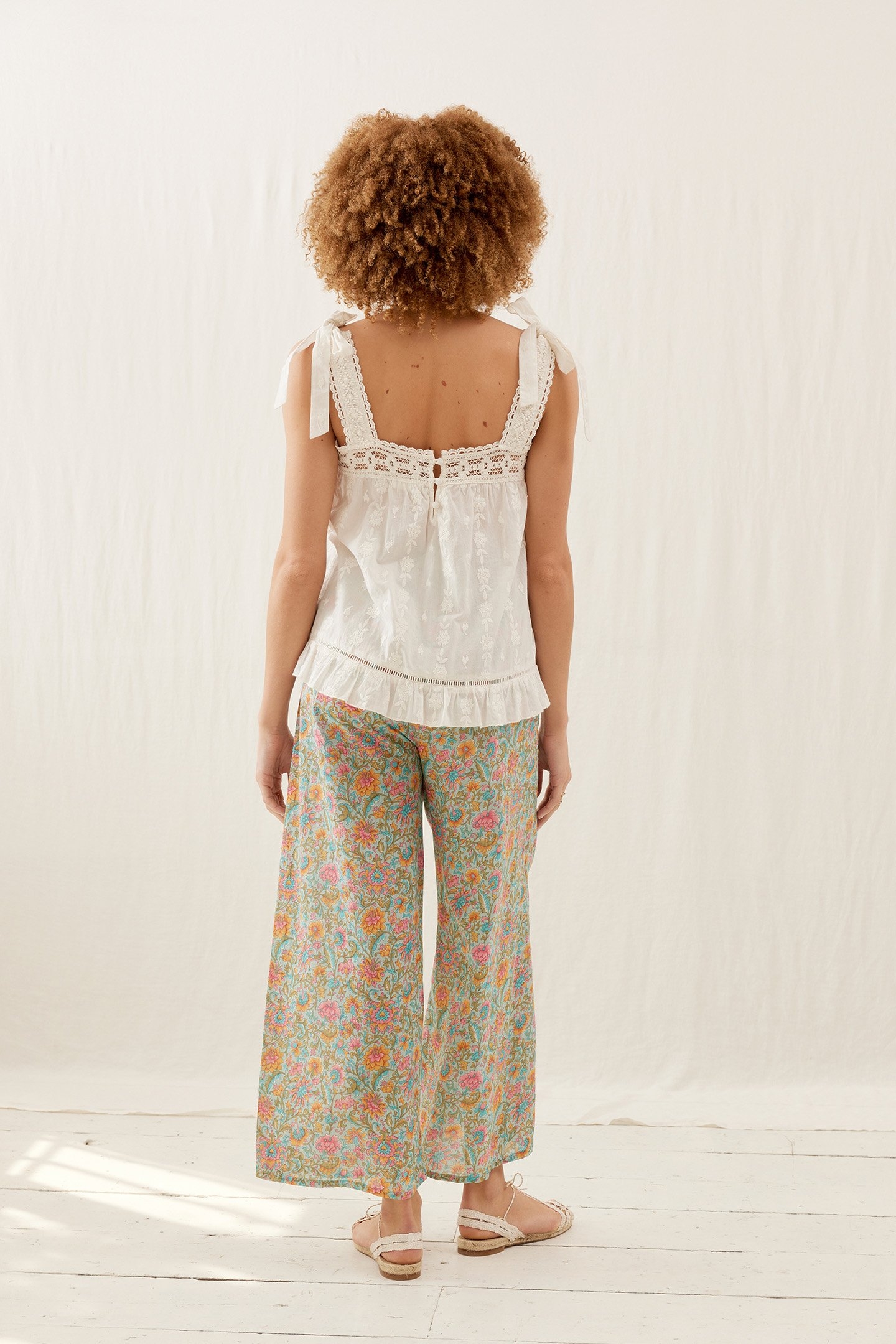 PANTS AMANDINA WATER RIVER FLOWERS 2