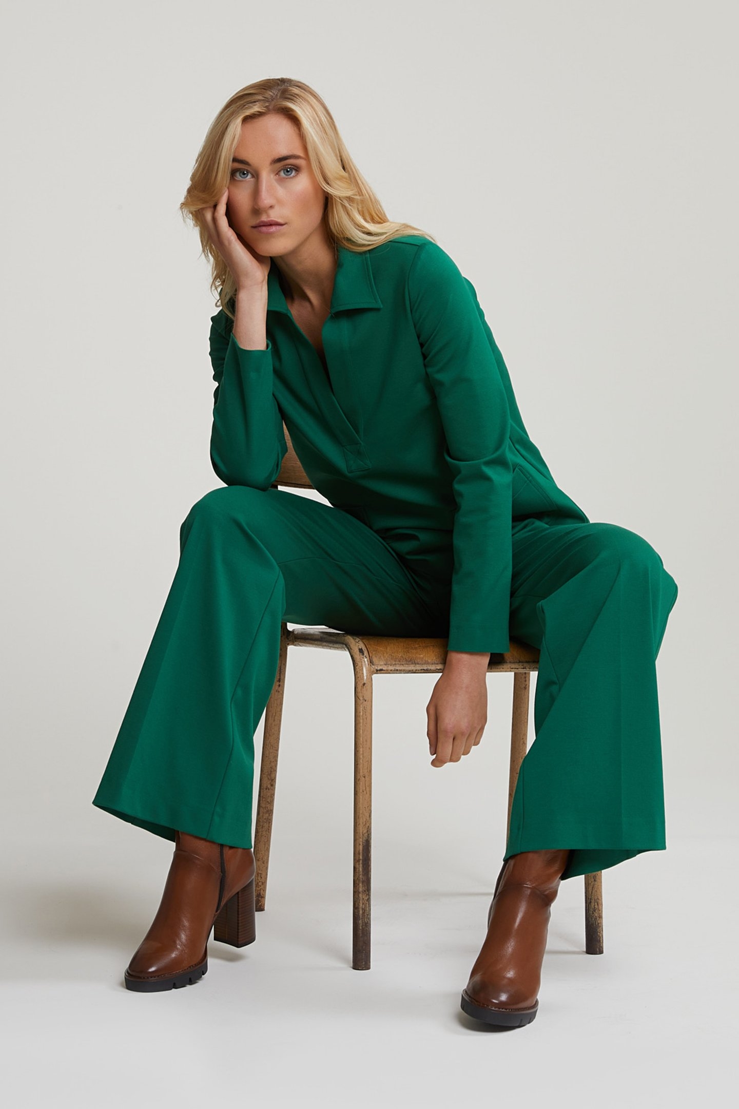 GREEN V-NECK BLOUSE APPLIED POCKETS 3